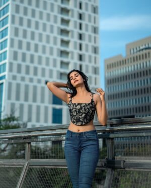 Madhuri Jain Instagram - Calm in chaos 🧚

Shot by @murlee_photography
@_xavierphotography_
Styling @ishwaryaalaguvel
Corset from @mogradesigns 
MUA: @puii_c_ammy
Assit by @pradeepwilliams05