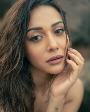 Madhurima Roy Instagram - Me, in a parallel world whilst Bombay floods🫠