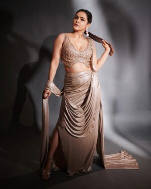 Madhurima Tuli Instagram - 💫✨

Stylist @simstyles20
Styling team @stylist_khushbu
Outfit @kalkifashion
Accessories @rebaarifashionjewellery 
HMU @raj_mukadam 
📸 @mirajverma_photography 
Studio - @svmtstudio 

#nexastreamingacademyawards #glam #love #evening #awards