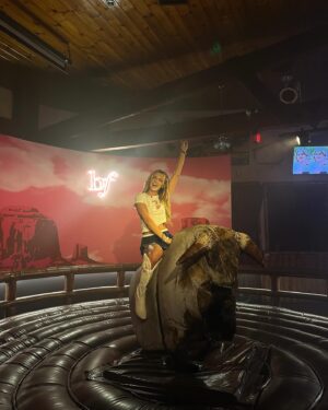 Madi Monroe Instagram - yeeeehaw 🤠🐴