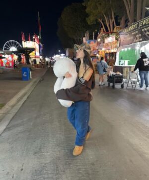 Madison Beer Instagram - big cheese シ  ʕ·ᴥ·ʔ