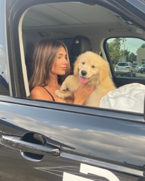 Madison Lewis Instagram - puppy lovin 🧸🧺

#justrememberyourebeautiful