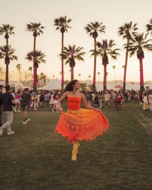 Madison Pettis Instagram - dancin through the desert 🏜️