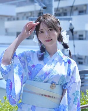 Madoka Moriyasu Instagram - ⁡
バースデーイベント@福岡！
いつにも増してわちゃわちゃ楽しかった🍉
髪も着付けもとっても綺麗にしていただきました。

来年はピアノ含めたツアーとかできたらいいな〜
地元長崎はじめ大阪名古屋など…夢が広がる！