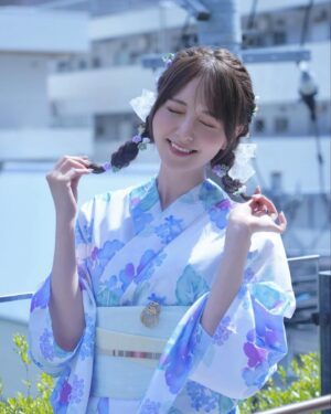 Madoka Moriyasu Instagram - ⁡
バースデーイベント@福岡！
いつにも増してわちゃわちゃ楽しかった🍉
髪も着付けもとっても綺麗にしていただきました。

来年はピアノ含めたツアーとかできたらいいな〜
地元長崎はじめ大阪名古屋など…夢が広がる！