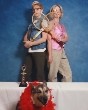 Mae Martin Instagram - If you’re in Toronto and looking for something to do I highly recommend taking your best friend and her dog to @awkwardfamilyphotos