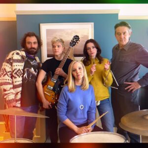 Mae Martin Instagram - Happy birthday to the great @lisakudrow - always thrilled by the memory of forcing you to learn the drums to be in a U2 cover band and then ultimately cutting the scene in the edit because it was objectively insane. 
❤️❤️❤️❤️