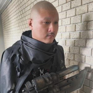 Mafia Kajita Instagram - 習慣とは恐ろしいもので、「さて、ゲームでもやるか」と腰を上げてから自分の右腕がガンブレードであることを思い出してｽﾝｯってなるのを今日だけで3回は繰り返している🥲

#片腕マシン梶田 
#ゲームがしたいです