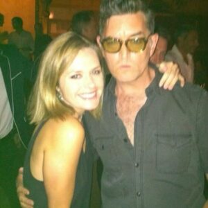 Maggie Lawson Instagram - Happy Birthday to the best partner in crime ever. So much to celebrate! Thank you for being an inspiration to us all. Love you  @omundson! 🍍✨