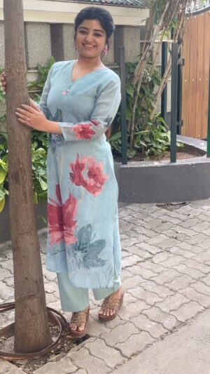 Mahalakshmi Shankar Instagram - This beautiful kurti ser is from @swaraabyraag