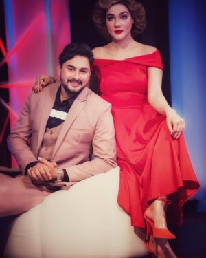 Mahiya Mahi Instagram - At bijoy Tv Eid shoot 🤩

MUA- Md Jakaria Masud Rony
📸 my favourite Syed Shahewar Hussain & Team x Nayem Ahmed