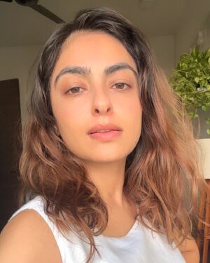 Maira Doshi Instagram - June Selfie Dump 🤫