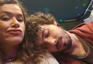 Maisa Silva Instagram - MINHA VEZ DE PERGUNTAR após 3 temporadas, muitas idas e vindas e viagens no tempo..
Quem vcs shippam?