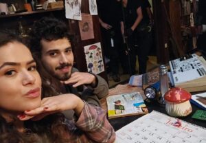 Maisa Silva Instagram - MINHA VEZ DE PERGUNTAR após 3 temporadas, muitas idas e vindas e viagens no tempo..
Quem vcs shippam?