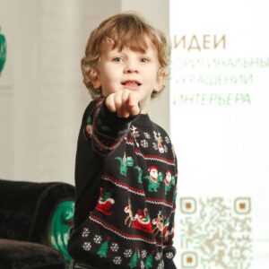 Maksim Kiselyov Instagram - 🕊️ Поздравляем с Рождеством Христовым и желаем всех благ земных. Пусть в ваших семьях все будут здоровы и счастливы. Мир дому вашему!💫🙏🏼🎆
