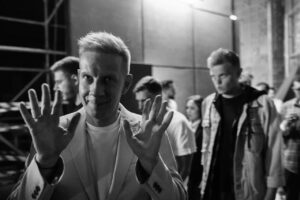 Maksim Kiselyov Instagram - ИГРА началась! 💥 
Как вы понимаете - ЭТО ТОЛЬКО НАЧАЛО. Дальше больше 😉😎
Успели посмотреть? Если «нет», то ссылка в истории! 
Пишите своё мнение, интересно! 
И спасибо, что болеете и переживаете за нашу команду - «Сборную России» . Всех обнял ❤️
#максимкиселев #сборнаяроссии #тнт #однаждывроссии #смоленск