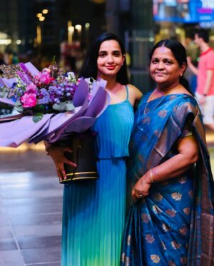 Malavika Krishnadas Instagram - പിറന്നാൾ wishes അമ്മ ❤️