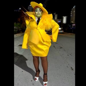 Malaysia Babydoll Foxx Instagram - SMOOOOKIN! 💨💨💨 “The MASK” But make it Fashion! 🤭💛 

Look by ✂️ @her_sun92 

Makeup by 💄 @foxxy_doll 

Photo taken by📸  @_miataaa 

#themask #happyhalloween #halloween  #halloweencostume #halloween2023 #malaysiababydollfoxx #rupaulsdragrace #dragqueen #mask #jimcarey #fashion #miami #foxxydoll