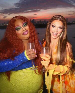 Malaysia Babydoll Foxx Instagram - Finally got to recreate a Doll look with my beautiful daughter @sugarsworld My scene Miami Edition! 🌴☀️💚 check out the video on YouTube it’s such a treat (Sugar Gets Glam w/ Malaysia Babydoll Foxx in Miami! (my scene drag transformation)

Dress by @thattrendyguy 
Photo by my daughter @callmespice 
H&M @foxxy_doll 🦊
 
#miami #dolls #myscene #myscenedoll #dragqueen