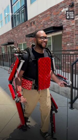 Malcolm-Jamal Warner Instagram - Come on, man. This is brilliant. Sometimes it’s easy to forget the good part of social media. Never would have known about Kaemen. Let’s make this brother go viral! #repostthegoodstuff  Repost from @becauseofthem
•
This is next level!🔥 This 23-year-old mechanical engineer @kaemen.the.creator has spent three years building an exoskeleton suit that gives him super strength. Creating something like this takes incredible skill and talent. We’re excited to see where his genius takes him next. 🌟🦾

🎥: @kaemen.the.creator

-⁠
#becauseofthemwecan⁠ #homeofblackexcellence⁠
⁠
⁠
👉🏾Follow @becauseofthem to join our community for more positive and uplifting Black stories, news, and more ✨⁠
