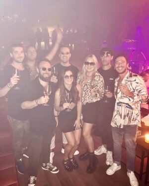 Malia White Instagram - What a year 33 was! 

I felt loss but found love, witnessed old friends become new parents, visited new countries, crossed the Atlantic Ocean (again), made it home to be with family, celebrated friends getting married, danced the night away with friends who became family, wrapped a TV show, had new career ventures, had a lot of highs but some really low lows— but most importantly I learned a lot about what matters most.  Thankful I caught the sunrise this morning ! 💕

Here’s to 34! ❤️🥂 Thank you for all the love & support this year x