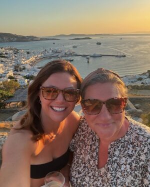 Malia White Instagram - What a year 33 was! 

I felt loss but found love, witnessed old friends become new parents, visited new countries, crossed the Atlantic Ocean (again), made it home to be with family, celebrated friends getting married, danced the night away with friends who became family, wrapped a TV show, had new career ventures, had a lot of highs but some really low lows— but most importantly I learned a lot about what matters most.  Thankful I caught the sunrise this morning ! 💕

Here’s to 34! ❤️🥂 Thank you for all the love & support this year x