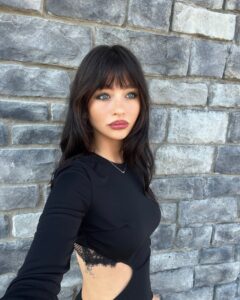 Actress Malina Weissman HD Instagram Photos and Wallpapers July 2024