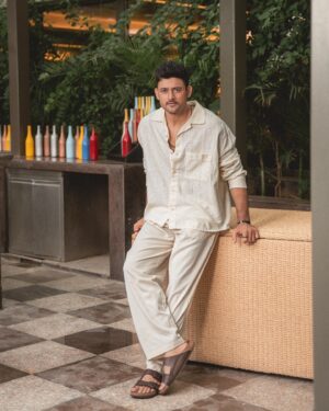 Manav Gohil Instagram - August company!

Location by @aurikamumbaiskycity 
Shot by  @deepak_das_photography @kakali_das_photography 
Styled by @krishi1606
Assisted @arbaz_deewan_007
Outfit @ghuridesign 
Make up : @parekh.sanjay13 
Staff : @vishwkarma3080