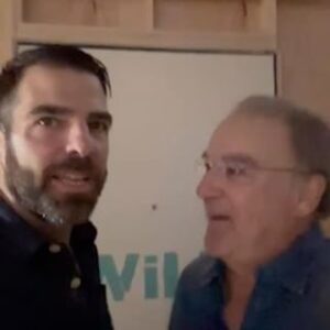 Mandy Patinkin Instagram - We’re happy! 

Link to check registration or register to vote at link in bio. 

Link to donate to Harris/Walz in bio

Or visit vote.org

Or https://kamalaharris.com