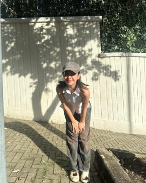Mandy Tam Man-Huen Instagram - Boy, I got a small girl fantasy

Though I got a big laugh, big voice
and big personality🥸

Would you guarantee?✨🤍

#HOTSUMMER