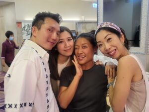 Mandy Wong Instagram - Thanks for having me 🥰🙏🏻
戲劇學院的靚靚師姐 @athena_chuyan @kearenpang 😘

同大師兄秋生哥 

仲見到好多Dance School嘅舊同學
點解我啲同班同學跟N年前都係一模一樣😌💃🏻

#演藝學院校友會20周年