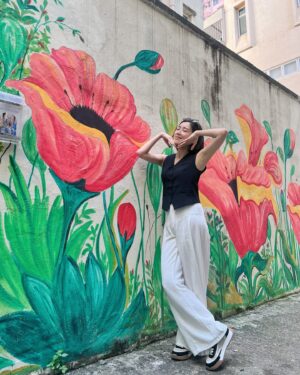 Mandy Wong Instagram - “Everything u lose is a step you take ~”

加油🌈加油🌻

#香港隨拍 
#小懷舊