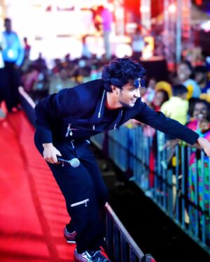 Mani Chandra Instagram - Artist .... 𝐌𝐚𝐧𝐢𝐜𝐡𝐚𝐧𝐝𝐫𝐚 🖤
:
:
 Pic : @mr_arjun_10__ 
:
:
#manichandra#actor#bigboss#trend#photographylovers #photoediting #artistsoninstagram#makeupartist#dance #artist@manichandra_official #nakshatra