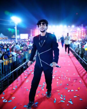 Mani Chandra Instagram - Artist .... 𝐌𝐚𝐧𝐢𝐜𝐡𝐚𝐧𝐝𝐫𝐚 🖤
:
:
 Pic : @mr_arjun_10__ 
:
:
#manichandra#actor#bigboss#trend#photographylovers #photoediting #artistsoninstagram#makeupartist#dance #artist@manichandra_official #nakshatra