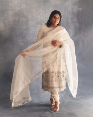 Manjima Mohan Instagram - 🤍

Outfit: @_richaahluwalia 
Jewellry: @stylorisilver 
Styled by: @ruchi.munoth 
Team : @div.gayathrii 
Makeup :@chisellemakeupandhair 
Hair : @durga_hair_stylist
Photographed by: @arungnanavel
