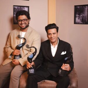 Manoj Bajpayee Instagram - What a run has it been for Sirf Ek Bandaa Kaafi Hai! Honoured to receive 2 TOIFA (@toifaawards) for Best Actor (People's Choice) and Acting Excellence. This film has truly been a passionate journey, and winning a total of 6 awards, including Film of the Year, Best Director @apoorvsinghkarki01, Excellence in Editing @sumeetkotian, and Excellence in Writing @kingrani.deepak, is a testament to our incredible team's dedication.

A heartfelt thanks to @vinod.bhanushali @manish_kalra_ @suparnverma @the_vishal_gurnani @juhiparekhmehtaofficial @bsl_films @zee5 @zeestudiosofficial @zee5global, our wonderful cast including @vipin.sta, @adrijasinha__, @kumarjaihind and #SuryaMohanKulshreshtha, our brilliant music director @sandychow44, our casting director @castingshivam, and all the technicians and staff who worked tirelessly behind the scenes.

To our amazing audience, your unwavering support and love continue to inspire us. This magnificent journey is all because of you. Thank you! 🙏❤️ #Gratitude

Stylist 🦋: @azcouture_official
Outfit by : @bharat_reshma 
Footwear 👞: @rossobrunelloofficial
Styling team : @akanshachaturvedighosh
Click by 📷 : @chitrdev.in
hair: @Sachinjadhav1116
makeup: @manishjoshi0412