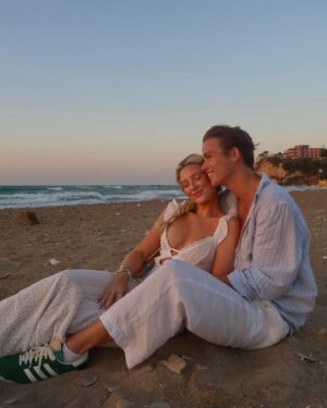 Manou Jue Cardoso Instagram - greece🌅