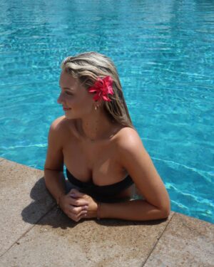 Manou Jue Cardoso Instagram - los genietos 🌺