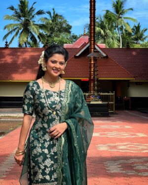 Mansi Joshi Instagram - ❤️🌹

#Nandha #Chandrakantham #Asianet #malayalam