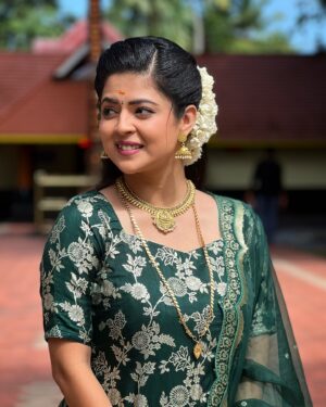 Mansi Joshi Instagram - ❤️🌹

#Nandha #Chandrakantham #Asianet #malayalam