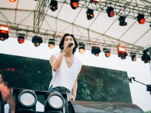 Manson Cheung Instagram - Dreamers dream come true.

希望會有更多更正互外音樂節，例如天空草地 vol. 2, 3, 4… 🌳

Thank you so much @ccchoice for having me, the experience is beyond words! And thank you @justinkawikayoung, Ethan and Paul, I’m grateful to be on stage with you all!

Also the band @enoch_cheng as keys and bandleader , @tl1226 as percussion and background vocals, 
@lokachunn on guitars
@chunhinn on bass
@deanabubblegum on drum
@notyourdailymuggle on backing vocalist 
@timothychan.music on programs

Thank you for joining us in Imagineland 2024! @hk_pop_culture_festival 

#天空草地