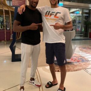 Mansour Barnaoui Instagram - Gros big up au fréro @faressmilekiller pour son combat demain à l'UFC 👊🏽👊🏽👊🏽
. . 
#smilekillers #afrosamurai #ufc242 #decoupeurdetete #fight #mma #boxe #jjb #fighting  #abudhabi  #lifeboxing #prilaga #hot #photo #style #tbt