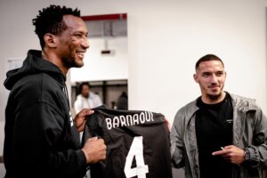 Mansour Barnaoui Instagram - Bravo pour ce retour gagnant mon frère @mansourbarnaoui 🙏🏽

On est ensemble 🥊🇹🇳🇩🇿⚽️