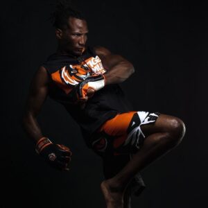 Mansour Barnaoui Instagram - Tiger Muay Thaï
. . 
#boxing #mma #muaythai #Thailande #boxethai #model #boxe #photo #afrosamurai #phuket #tigermuaythai #knee #tiger #power #africanfighters #hot #black #ufc #roadfc #active #sport #gym #warrior
. 
@tigermuaythai 
@frenchcutlife 📸