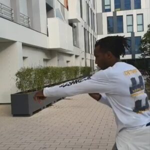 Mansour Barnaoui Instagram - #mma #boxe #shado #power #afrosamurai #dbz #street #speed #animée #manga #Tokyo