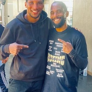Mansour Barnaoui Instagram - Sparring Magnifique avec le Champion @lionelpicord merci frérot 🔥🔥🔥👊🏽

#boxe #marrakech #Champion #elionparis