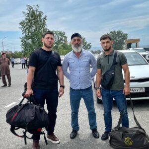 Mansur Khatuev Instagram - Вылетаем ✈️ 
Дала аьтто бойла вай 🤲🏼