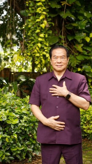 Mantak Chia Instagram - How does your Heart feel today?🫀❤️‍🩹❤️‍🔥
⠀
According to Taoist teachings, when you are in harmony and balance with your heart, you have strong protection from stress and negative emotions☯️
⠀
In the long term stress and accumulated negative emotions can undermine your mental and physical health, making you prone to all kinds of illnesses⚡️
⠀
🫀Heart is Your Loyal Knight Protector from all illnesses and troubles🛡️but only if you take good care of it keeping it healthy, happy & balanced.
⠀
Heart Balance is a state of optimal functioning in which heart, mind, and emotions are in sync and working harmoniously together⚖️
⠀
👉This concept is based on the idea that the heart, in addition to its role as a pump, also has a complex nervous system known as the “heart brain” that can influence thoughts, emotions, and overall well-being.
⠀
In Taoism, calm heart leads to clear mind🪷
⠀
A clear mind, in turn, supports emotional stability. This integration is essential for making sound desicions and achieving a state of balance
⠀
🔥If you want to reduce stress and anxiety, awaken your healthy heart energy and experience inner harmony, we invite you to the Heart Balance Online Session: Taoist Meditation for inner peace and harmony 🗓️on 24th of August 13.00 Paris time
⠀
This is a LIVE Beginner-friendly 1.5-hour Online Healing Session with Energy Transmission by Master Mantak Chia☯️
⠀
✨In this session, you will learn how to reach a state of deep inner harmony when your thoughts and emotions are balanced, and your heart energy is well centred.
⠀
This Session will help you to:
⠀
💜Enhance Your Physical and Mental Health: Discover the secret to stress reduction and emotional regulation
⠀
💜Find Emotional Harmony: Learn to synchronize your heart, mind, and emotions for optimal well-being
⠀
💜Cultivate Positive Energy: Mindful meditations focusing on gratitude, love, and appreciation
⠀
💜Connect Deeply: Foster stronger relationships and a sense of unity with those around you
⠀
💌Write code word TAO here in the comments to learn more and book your place
⠀
Early Bird price is valid till 18 August🕊️
