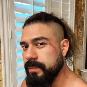 Manuel Alfonso Andrade Oropeza Instagram - Me encanta el negocio!!
Last night  in Cleveland!! 👊🏼👊🏼👊🏼
#thereallatinoman #andrade #elidolo 
 
Credits: Carmelo Hayes