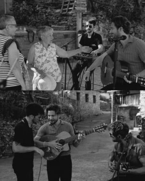 Manuel Carrasco Instagram - Qué bonito Flechas, qué bonita su gente, sus vecinos, sus calles estrechas... ❤️

Viajé al pasado estando en el presente y lo sentí como al principio de todo. Qué entrañable ha sido. Gracias por acompañarme en mi penúltima flecha.
